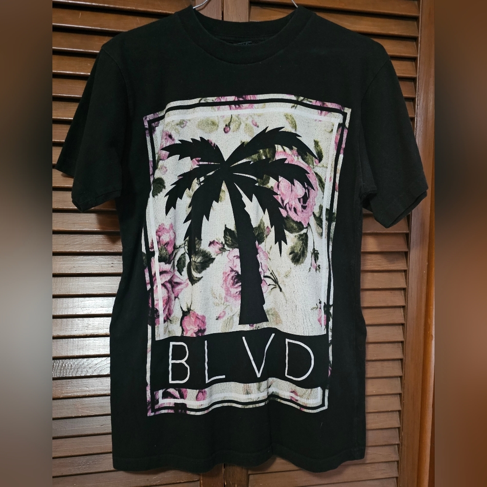 BLVD Supply Black Palm Tree Floral Graphic Tee Women's Medium